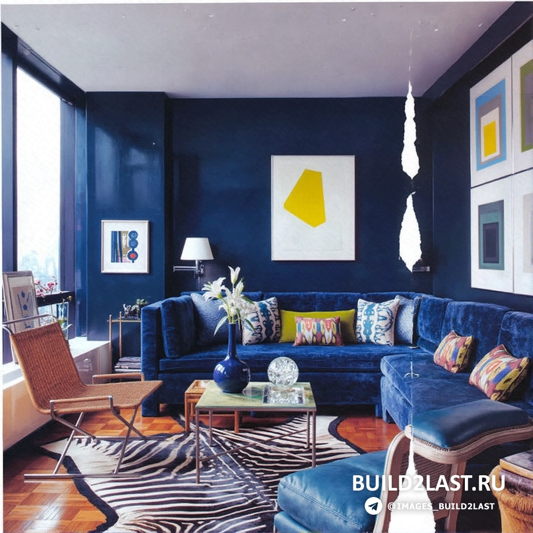 Текстиль и аксессуары синего цвета в интерьере, создающие уют и спокойствие